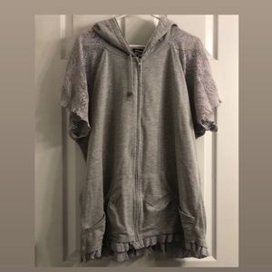 Torrid size 4 SS zip up